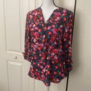 New Attention women’s Floral  Blouse small
